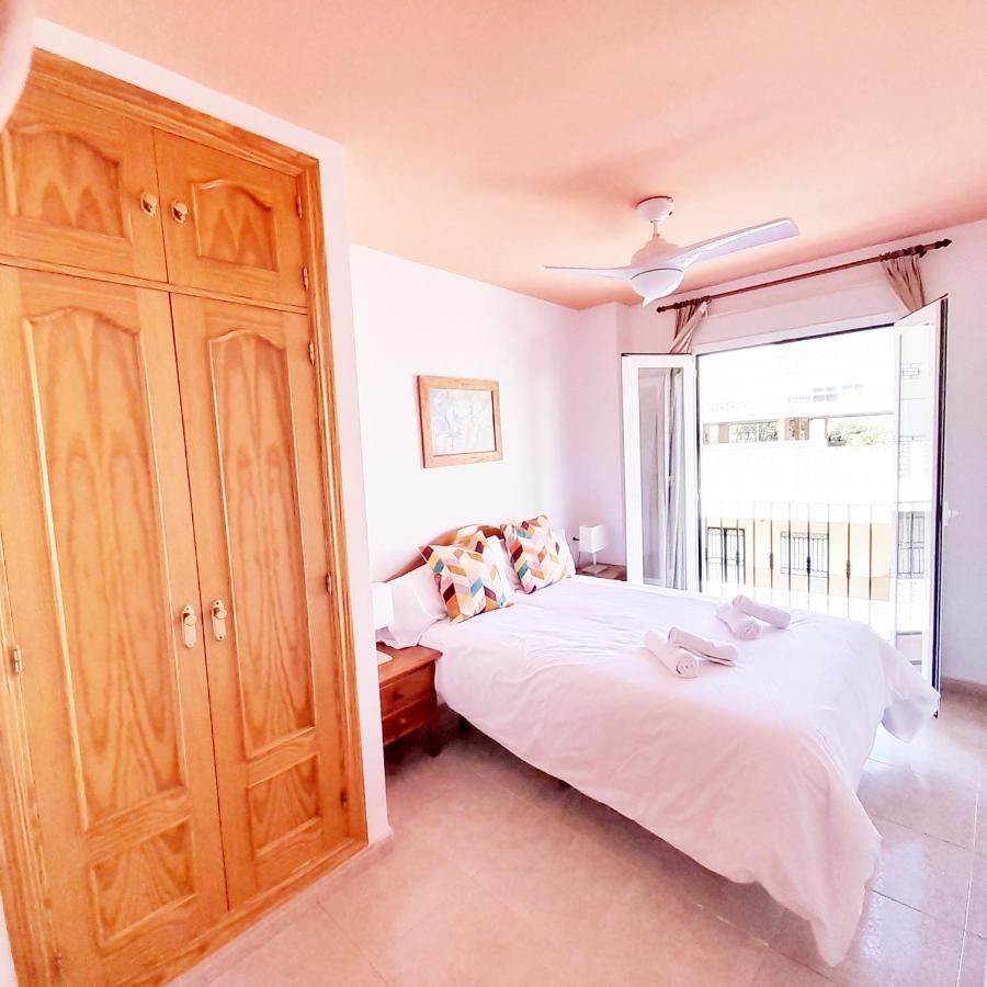 Apartamentos Vicenta Playa Carihuela Torremolinos Quarto foto