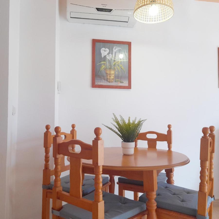 Apartamentos Vicenta Playa Carihuela Torremolinos Exterior foto
