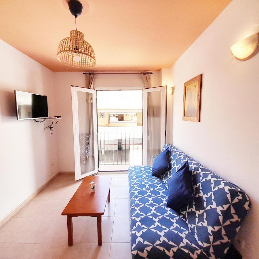 Apartamentos Vicenta Playa Carihuela Torremolinos Exterior foto