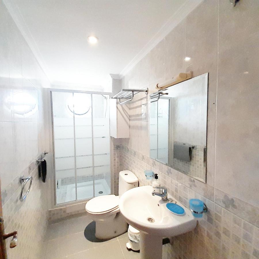 Apartamentos Vicenta Playa Carihuela Torremolinos Exterior foto