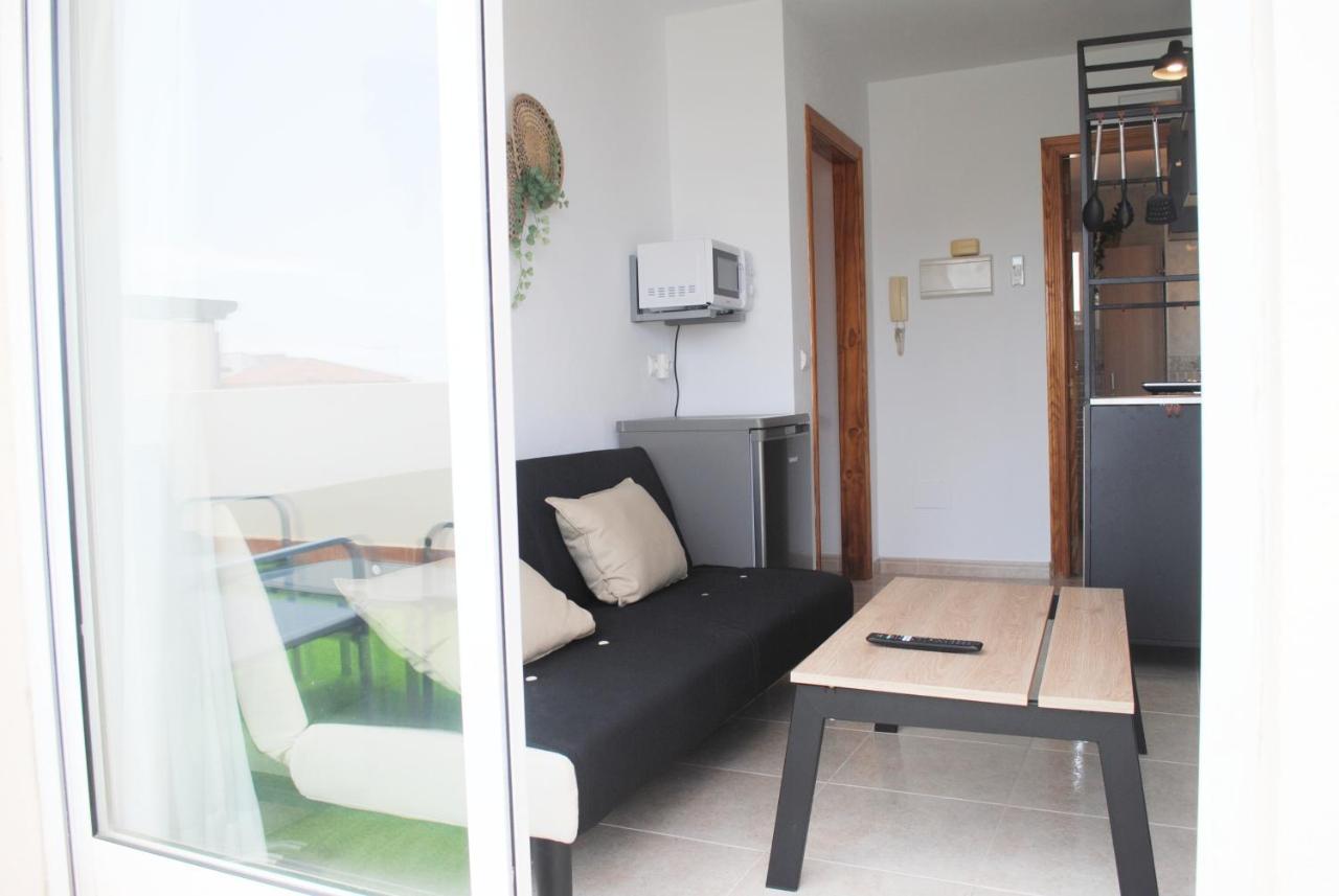 Apartamentos Vicenta Playa Carihuela Torremolinos Exterior foto