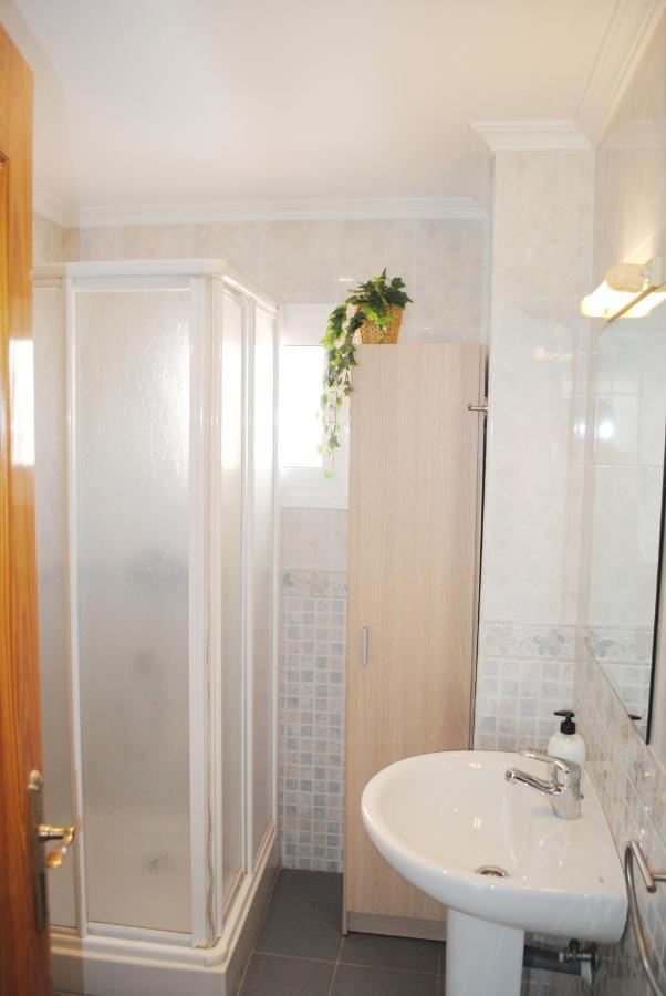 Apartamentos Vicenta Playa Carihuela Torremolinos Exterior foto