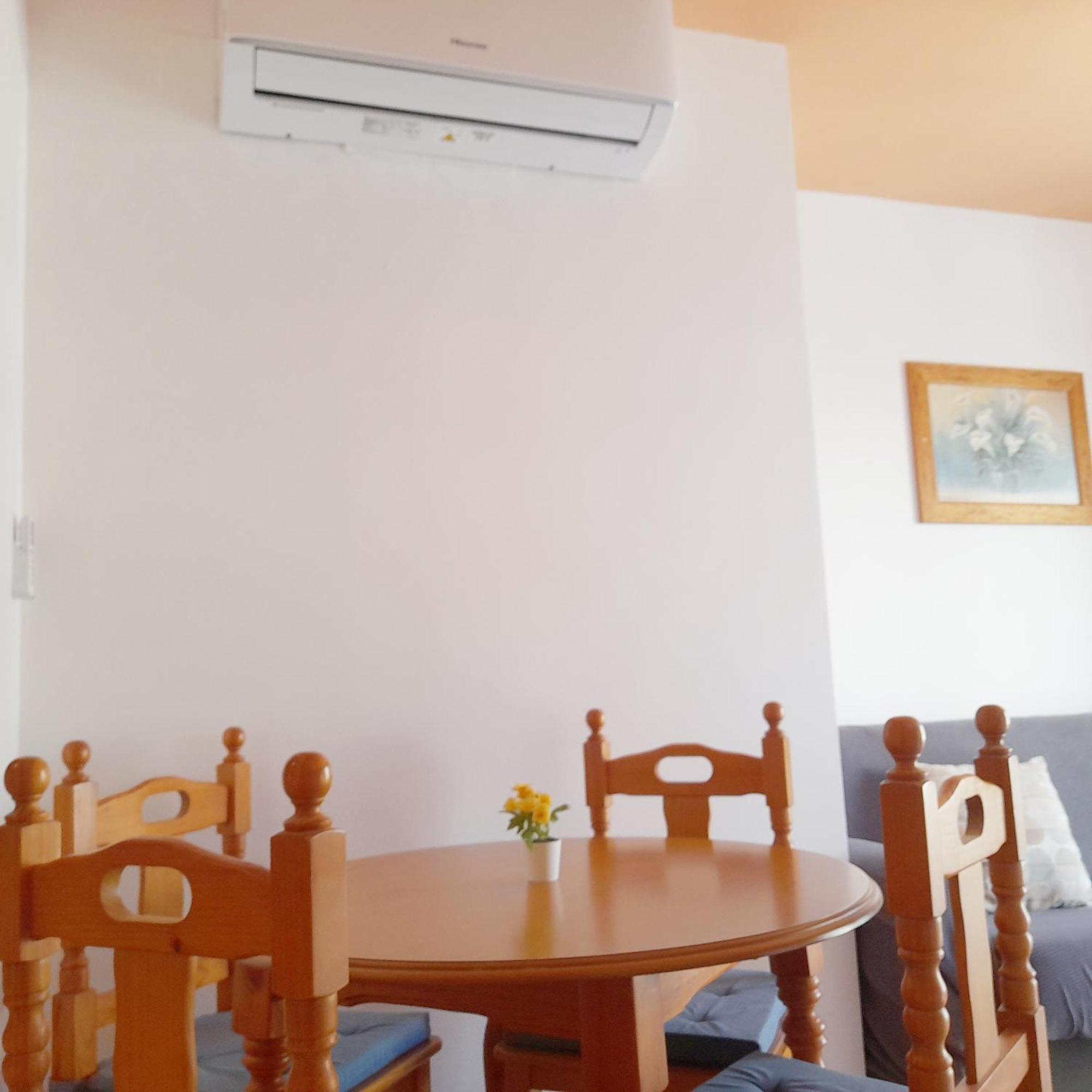 Apartamentos Vicenta Playa Carihuela Torremolinos Quarto foto