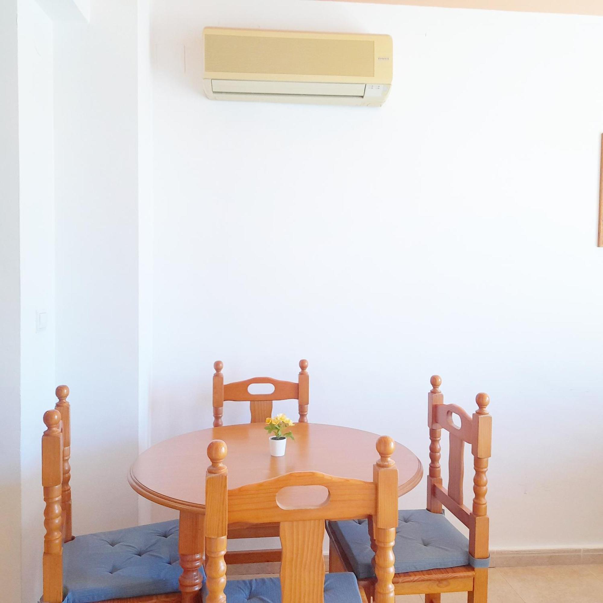 Apartamentos Vicenta Playa Carihuela Torremolinos Quarto foto
