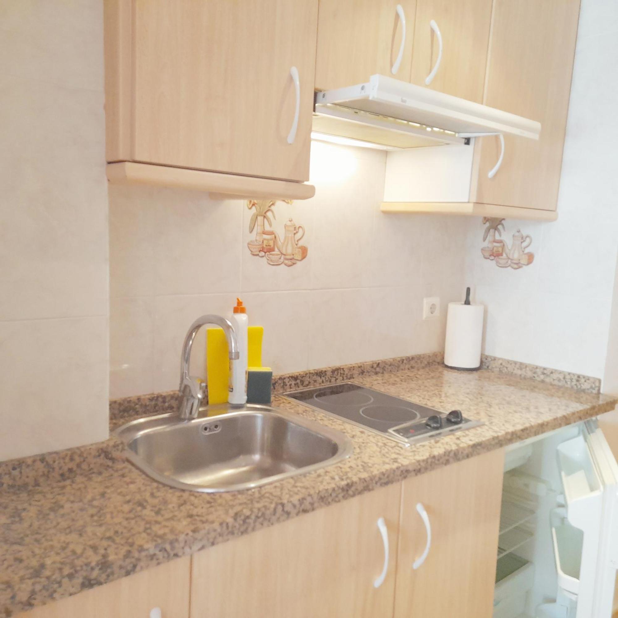 Apartamentos Vicenta Playa Carihuela Torremolinos Quarto foto